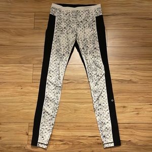 lululemon athletics leggings with side pockets